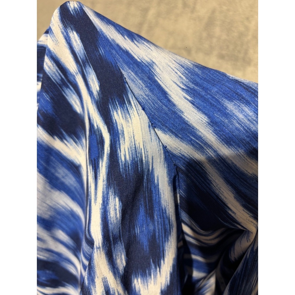 Chicos Zenergy Womens Size 2 (US L) Blue White Ikat Cargo Pants 570232199 Wear - Picture 10 of 14
